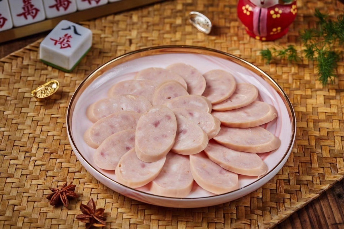 油面筋等配菜更有经典北京小吃老北京蒜肠和炒红果可以说是非常丰富了