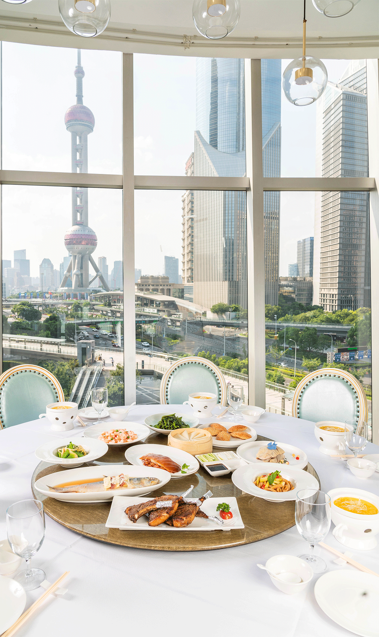 上海金茂大厦自助餐厅图片