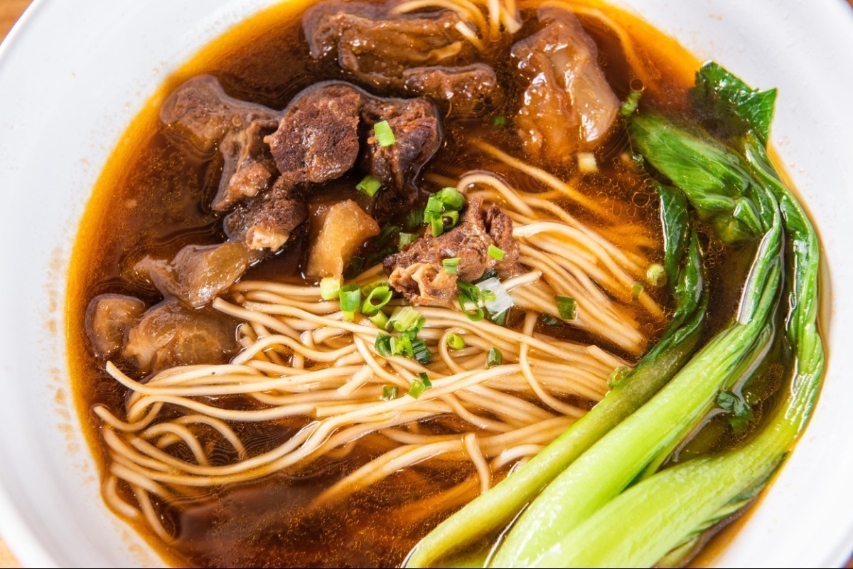 不动手直接大口吃蟹粉!蟹粉虾仁金汤面/招牌蟹黄金拌面2选1!