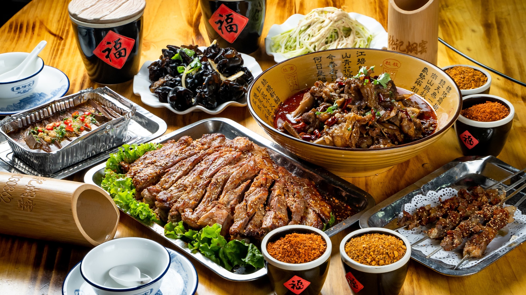 [张记焖窑]东直门|大口吃肉,畅谈人生!288元抢门市价488元4人套餐!