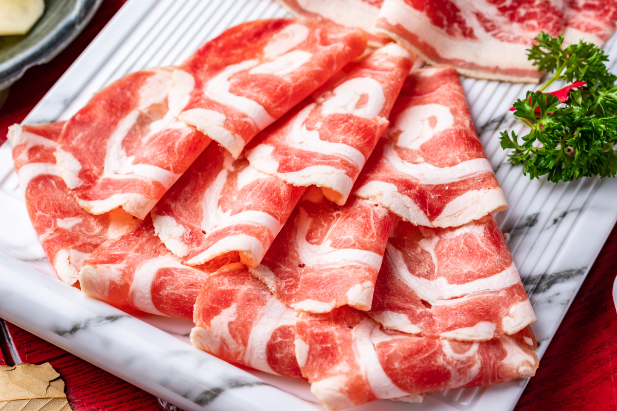 涮滑嫩牛肉滑类双拼牛羊组合超多经典涮菜让你鸿运当头吃火锅无需预约